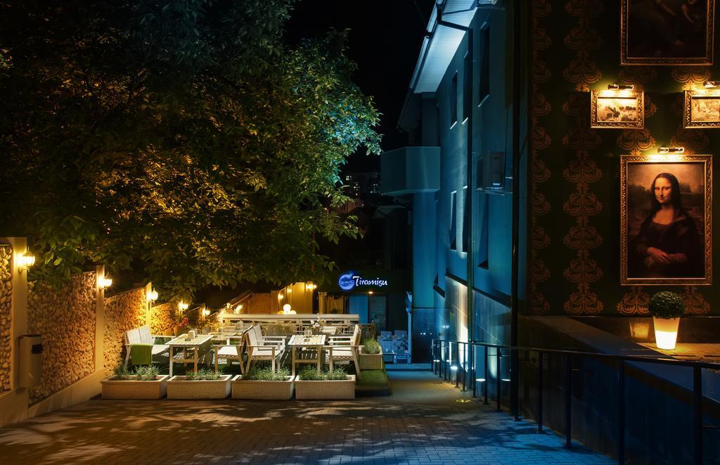 Weekend Boutique Hotel Chişinău Eksteriør billede